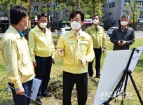 조규일 진주시장, 녹지공간·물놀이형 바닥분수 조성 현장 점검