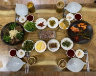 알프스 하동의 구운 대통밥 맛보세요