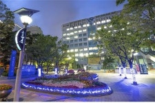 코로나19 의료 영웅에게 보내는 푸른 빛 갈채