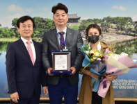 진주시, 시민 목숨 구한 진주시민버스 운전기사에게 표창 수여