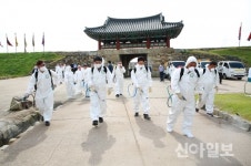맹정호 서산시장, 양승조 충남도지사와 추석 전 관광지 방역 활동 나서