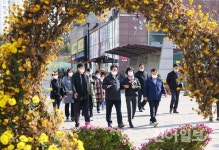 백군기 용인시장, 영덕1동 주민들과 주요 민원현장 점검