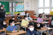 한국원자력연구원, 경주 감포초교서 ‘찾아가는 원자력 과학교실’