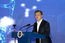 트래디스바이오인천간석지사 | '바이오' 주목하는 문 대통령, 인천서 "전폭지원" 공언