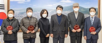 [포토] 박형우 계양구청장, 동 통장자율회장에 감사패 수여