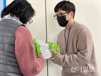 도봉구, 폐지수거 어르신 158명에 마스크 전달