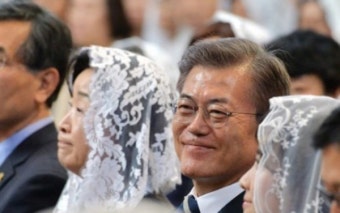 문 대통령, 부활절 인사 