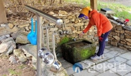 충남보건환경硏, 약수터 59곳 수질 검사 ‘힐링 산행길’ 돕는다