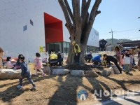 홍천남산유치원, 꽃밭 가꾸기에 온 마을 나선다