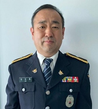 순천 연향파출소 김성용 경위 '숨은 의인' 선정… 불길 속 일가족 구해