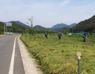 진주 명석면 바르게살기위원회, 진주목공예전수관 진입로 환경정비