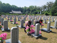 익산 전몰군경유족회, 호국보훈의 달 맞아 팔봉 군경묘역 정화활동 실시 