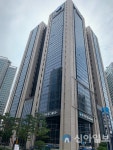우리은행 본점, 확진자 8명 발생 전면 폐쇄