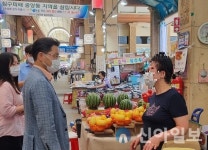 익산교육지원청, 호우피해 극복 중앙시장 장보기 행사