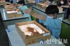 서산 가사초교, 손끝의 신비한 샌드아트 수업 진행