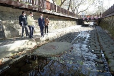 최인주 진해구청장, 주요하천 수질상태 현장점검