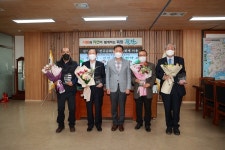 진안군, 군정발전 유공자 4명 ‘감사패’ 전달