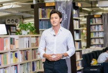 장동건의 백 투더 북스, 올해 해외 우수 공동제작 대상 수상