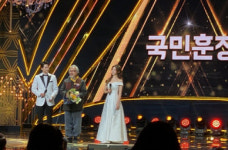 한센인 주치의 김명철 한의사 국민훈장 수상