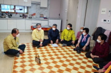 진주시, 경로당·요양시설 코로나19 방역수칙 준수 홍보