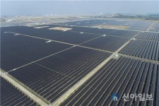 새만금 재생에너지 시대 개막…육상태양광 상업 운전 개시