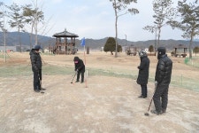 양구 한반도섬 파크골프장, 한겨울에도 인기 만점