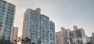 서울 아파트값, 하락 지속…전셋값도 5주 연속↓