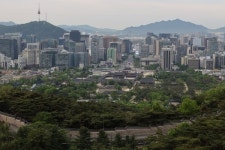 청와대 거쳐 한양도성으로… 54년 만에 백악산 완전 개방