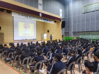 창원, 찾아가는 진로뮤지컬 어쩌다 학생 공연