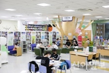 ‘바캉스’ 대신 ‘북캉스’… 단양 다누리도서관 인기