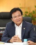 김용술 금천구의장 경청하고 소통하며 토론 일상화