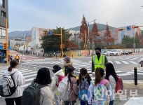 중구, 운서초 등굣길 교통안전 캠페인