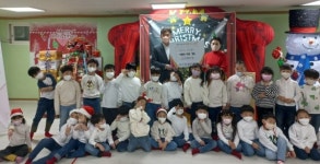 대전 송촌동 경일어린이집, 연말 맞아 어려운 이웃 위한 라면 기탁