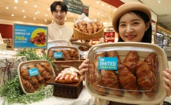 신세계푸드 빵플레이션 잡는다…700원대 크루아상 선봬