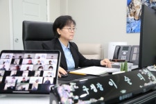 이순희 강북구청장, 동(洞) 화상회의로 민원 해결 ‘척척’