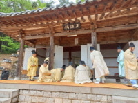 진주시 지수면 압사리 소재 용강서당 제향 봉행