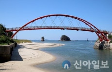 태안군, 안면도 방포항 꽃다리 긴급 통제
