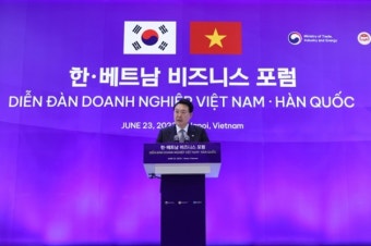 尹, 한-베트남 비즈니스 포럼 참석… 