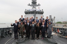 한미 국방·외교 고위급, 제4차 EDSCG 계기 해군 2함대사령부 방문