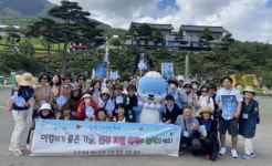 진주관광 홍보요원들 “진주 10월 축제로 놀러오세요”
