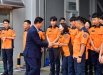 김한종 장성군수, 추석 연휴 현장 근로자 격려