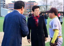 진주시, 신안동 ‘공설운동장 야구장’ 개장식