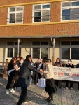 구미교육지원청, 등굣길 교원 깜짝 응원 이벤트’ 눈길