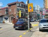 도봉구, 통행 방해하던 통신주 10년만에 철거