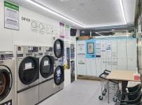 이색 무인 매장 … 셀프빨래방·무인세탁함·카페·테니스장까지