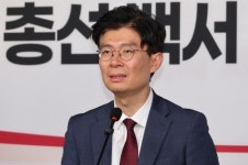조정훈 한동훈 아니면 안 된다 여론 만드는 사람들 해당행위