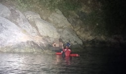 창원해경, 마산 용호마을에서 야간 해루질 하던 고립자 구조