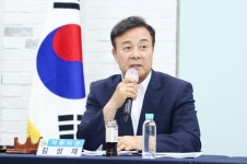 김성제 의왕시장, 안양천 지방정원 조성사업 중간보고회 참석