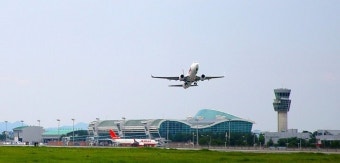 [속보] 무안공항 추락 항공기 승객 175명·승무원 6명 탑승