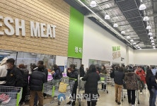 [현장] 마곡 창고형 할인점은 북새통…트레이더스 200만 고객 취향저격